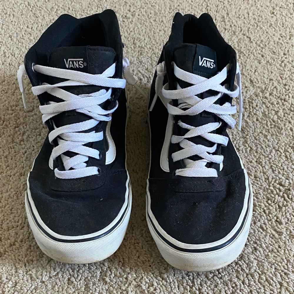 Vans Black & White Sk8-Hi Classic Sneakers